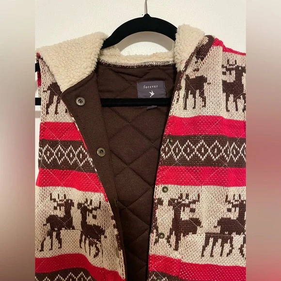 Forever 21 women’s reindeer vest with hood size S - Picture 3 of 4